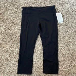 NWT LULULEMON PACE RIVAL CROP